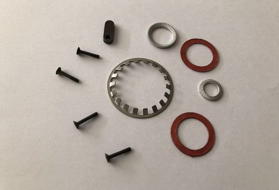 L'auto che chiude l'ammortizzatore a chiave parte lo spessore degli anelli di conservazione 0.02-0.5mm